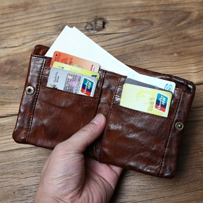 The Flintfold Full-Grain Wallet